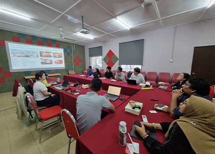 食品企業訪問の様子